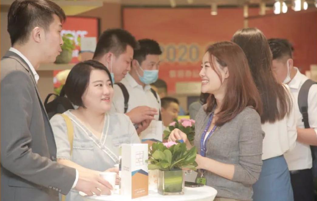 东航新闻发布会,探索未来航空之旅的新篇章,东航新闻发布会揭幕,探索未来航空之旅崭新篇章