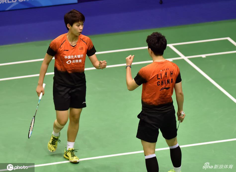 刘百温一马当先,一肖定乾坤,王中王者之风,刘百温领先群雄,一马当先定乾坤——王者之风的独特风采