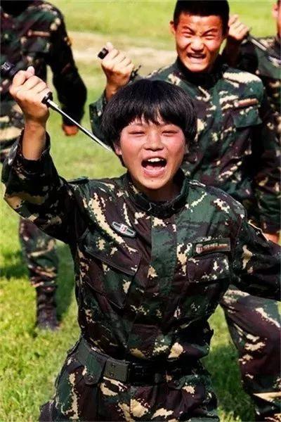 我军集团军为何选择从71年开始,历史背景与发展动因分析,我军集团军从71年开始的历史背景与发展动因深度解析