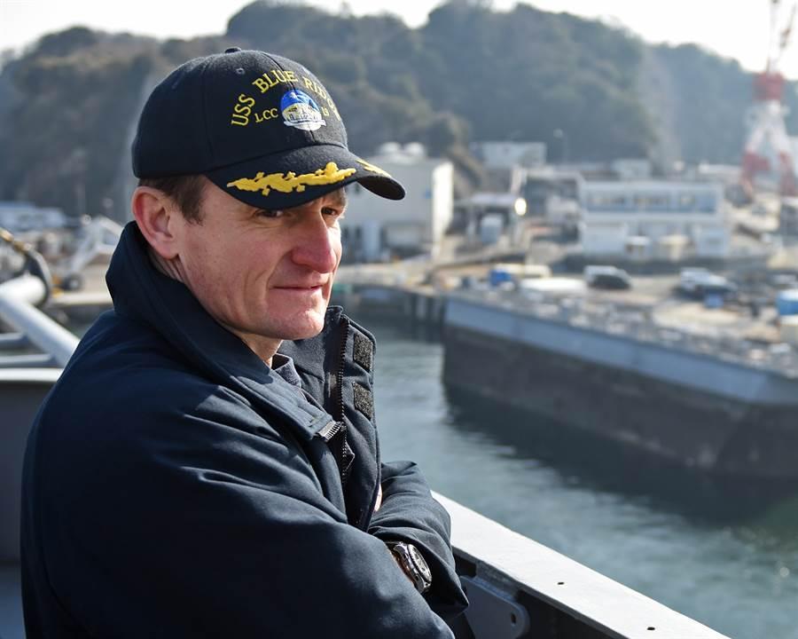 中国第一艘航母舰长揭秘,英勇无畏,引领海军走向深蓝,中国首艘航母舰长揭秘,引领海军走向深蓝,英勇无畏的航海先锋