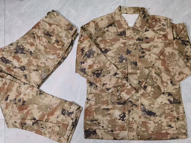 新式星空迷彩服与丛林迷彩，探索未来战服的奥秘，未来战服探索，新式星空迷彩服与丛林迷彩的奥秘