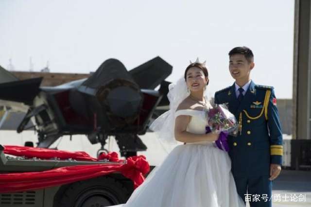 王牌飞行员廖勇,空中英雄的传奇人生,王牌飞行员廖勇,空中传奇英雄的人生轨迹