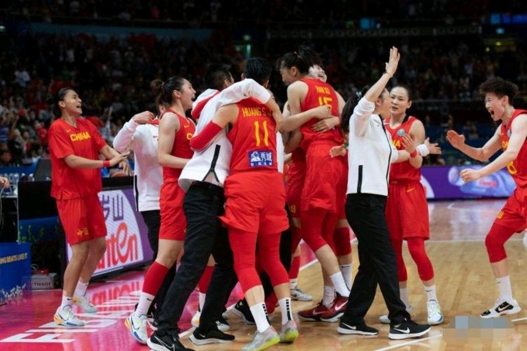 中国女篮新星李梦的最新消息,闪耀国际赛场,持续书写篮球传奇,中国女篮新星李梦闪耀国际赛场,续写篮球传奇之路