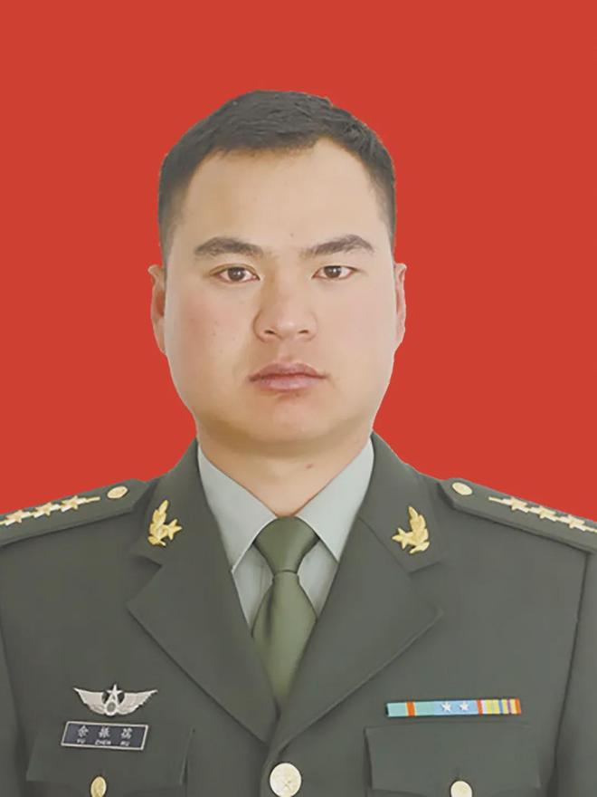 西部战区某边防团团长,铁血担当,铸就边疆钢铁长城,边疆钢铁长城的守护者,西部战区某边防团团长铁血担当的故事