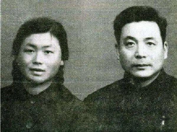 邓稼先的伴侣,一位伟大科学家的背后力量——邓稼先老婆的简历,邓稼先伴侣揭秘,伟大科学家的背后力量——邓稼先妻子生平简介