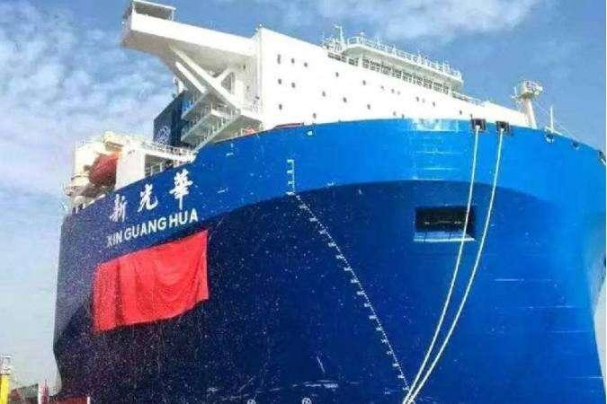 半潜船新光华轮，探索深海世界的先锋力量，半潜船新光华轮，深海探索的先锋力量