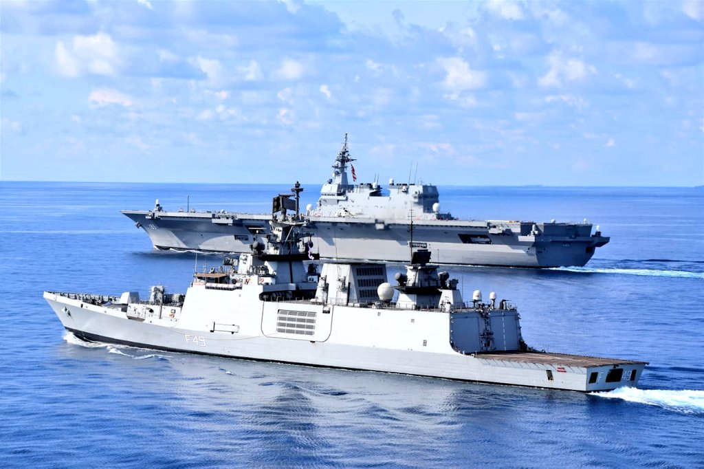 海南舰与出云号,两大战舰的交汇与对比,海南舰与出云号,两大战舰的交锋与深度对比