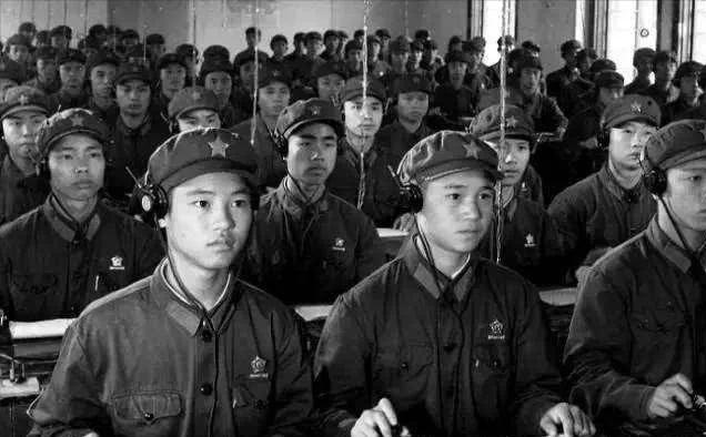 庆祝中国军队成立七十周年阅兵中的女兵风采,中国军队七十周年阅兵,女兵风采闪耀战场荣耀时刻