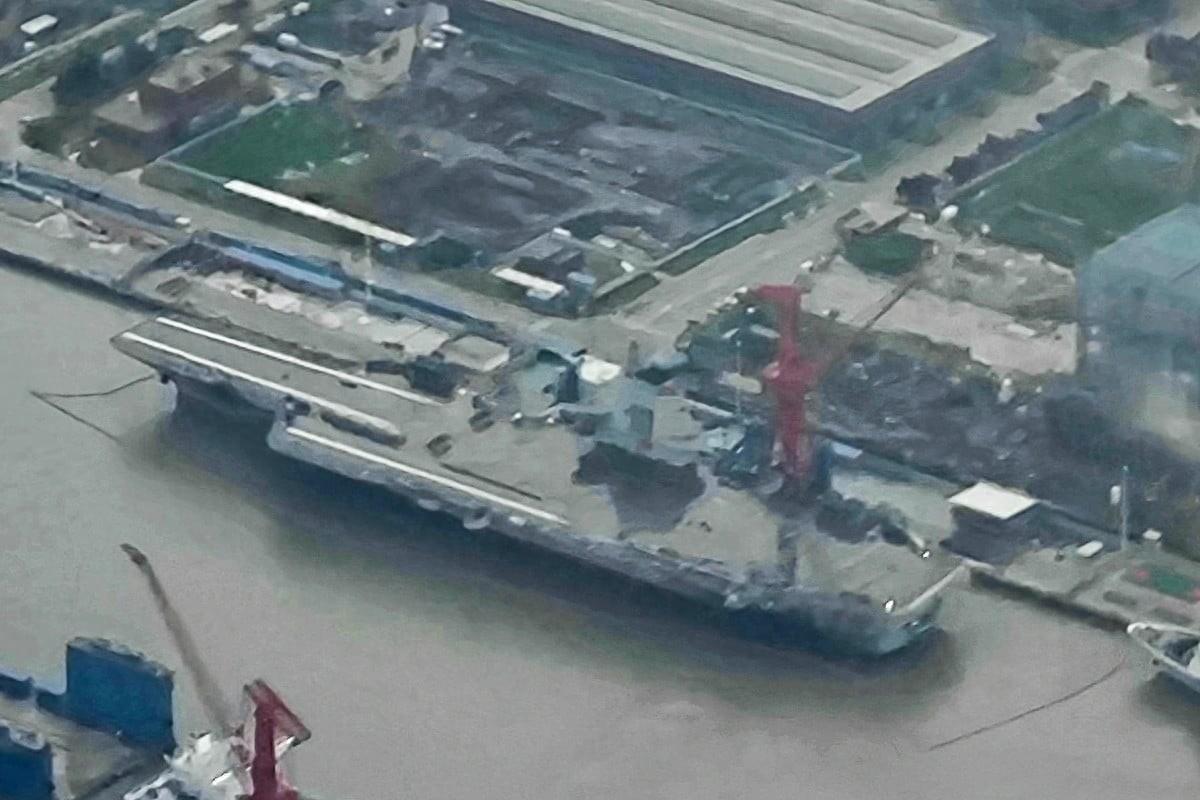 我国第一艘航母舰——辽宁舰的崛起与意义，辽宁舰的崛起，中国海军力量的象征与意义
