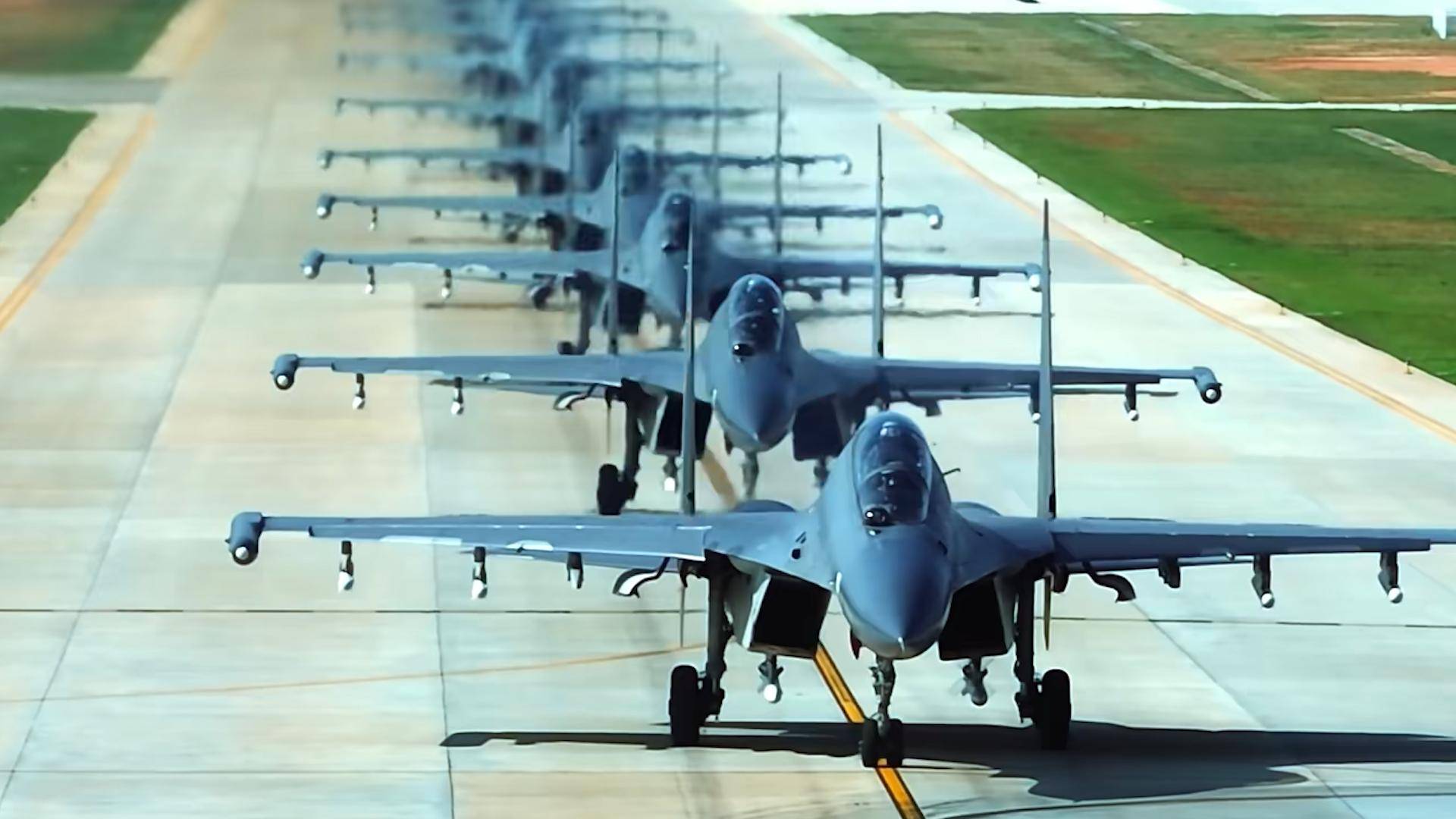 中国空军实力超预期，迈向新时代的蓝天守护者，中国空军实力飞跃，新时代蓝天守护者的壮丽征程