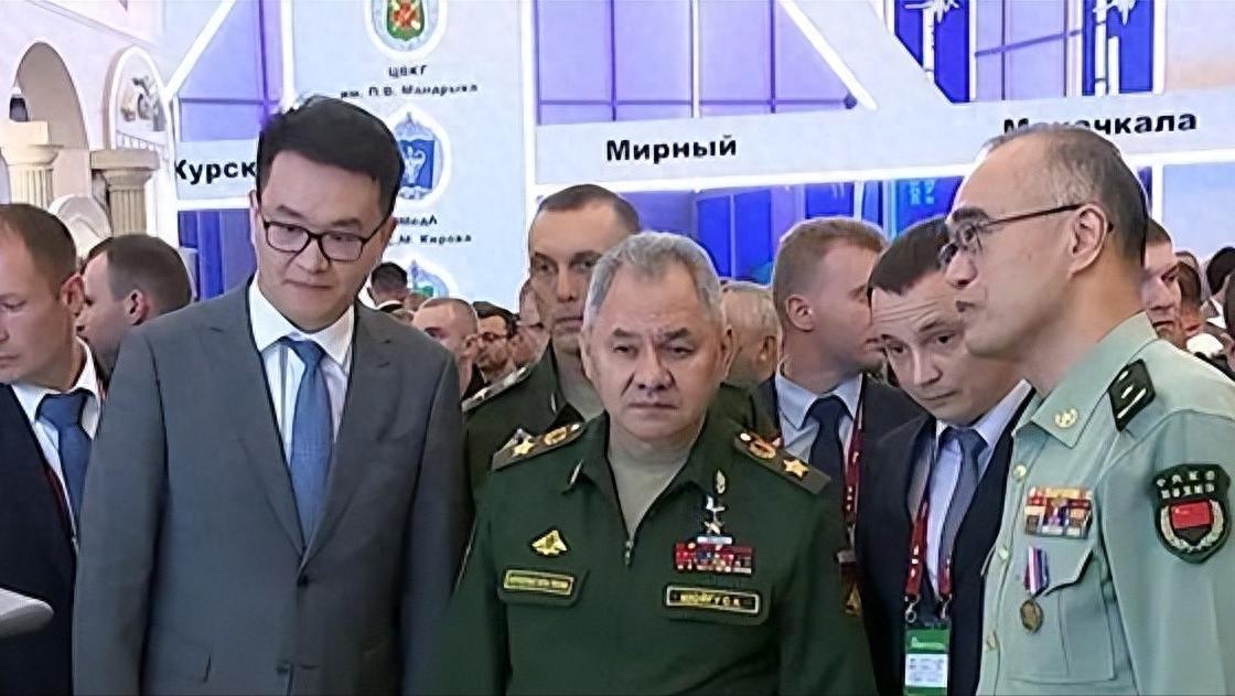 中国激光炮震撼国外视频,技术突破与国际影响力,中国激光炮技术突破展现国际影响力,震撼国外视频公开