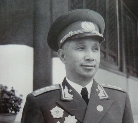 天下军事主持人的风采,揭秘神秘身份的背后,揭秘天下军事主持人神秘身份,展现其风采