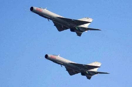 歼8与零式战机,空中对抗的探讨,歼8与零式战机,空中对抗深度探讨
