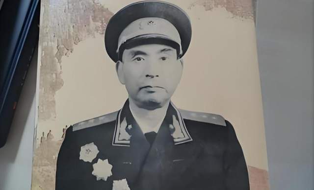 声誉落差下的开国将军,一位口碑最差的开国将军的探究,声誉落差下的开国将军,探究一位口碑不佳的开国将军的历程