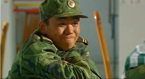 许三多穿的军装是哪式,探究中国军队制服的发展历程,中国军队制服演变史,许三多军装款式揭秘