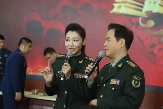 中国讲军事的主持人,传承与引领的力量,中国军事主持人的传承与引领之力