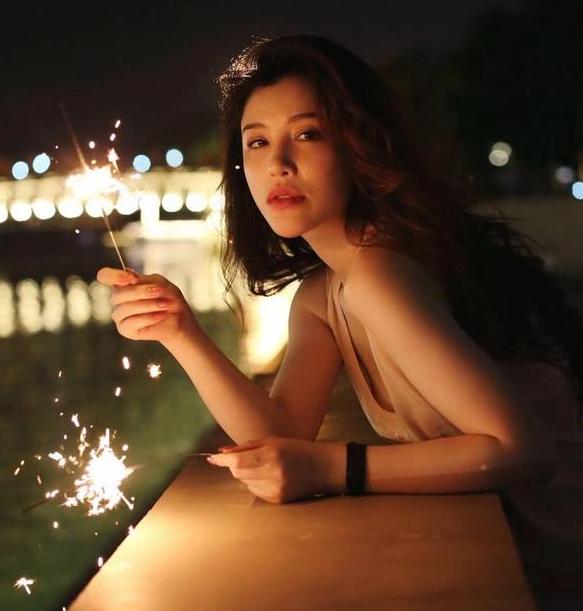 裤裆里藏手雷，一种隐喻背后的深层含义，裤裆里藏手雷，隐喻背后的深层含义探索