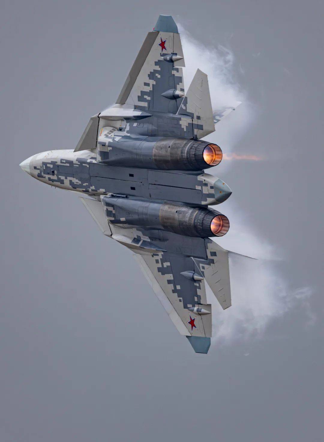 俄罗斯空军现役战机概览,俄罗斯空军现役战机全景解析