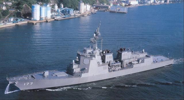 俄军舰向日本海军开火，历史与现实的交汇，俄军舰向日海军开火，历史与现实交汇之际的紧张时刻