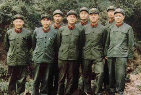 一等功臣家属遭遇欺凌，社会正义与个人尊严的反思，一等功臣家属受欺凌事件，社会正义与个人尊严的深刻反思