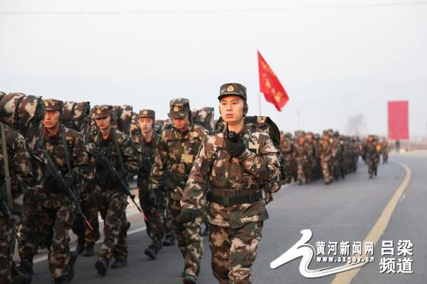 武警新兵训练五个月，磨砺青春，锻造铁血战士，武警新兵五个月磨砺训练，青春锻造铁血战士