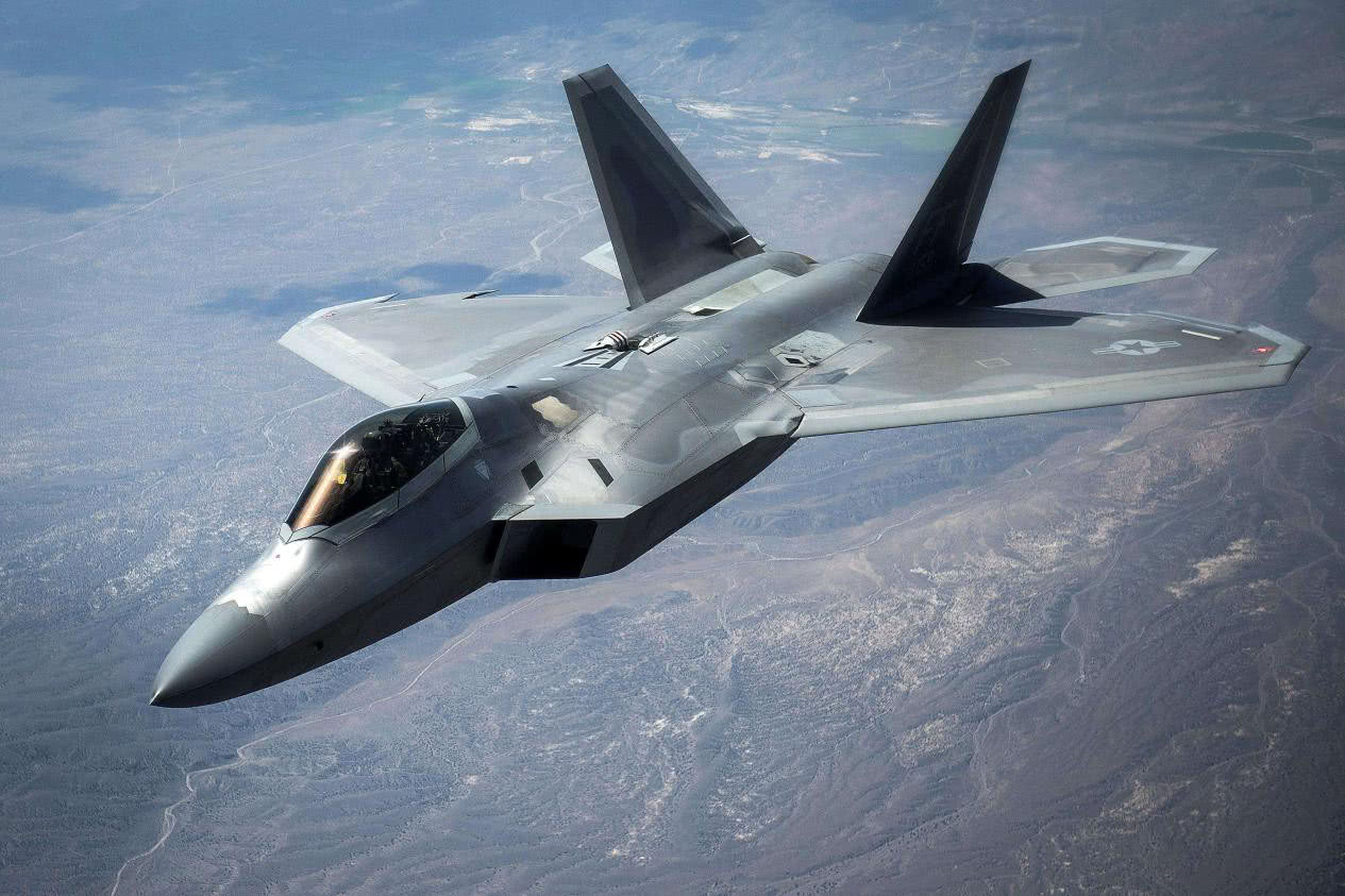 F-22是四代机的杰出代表，F-22，四代机的典范