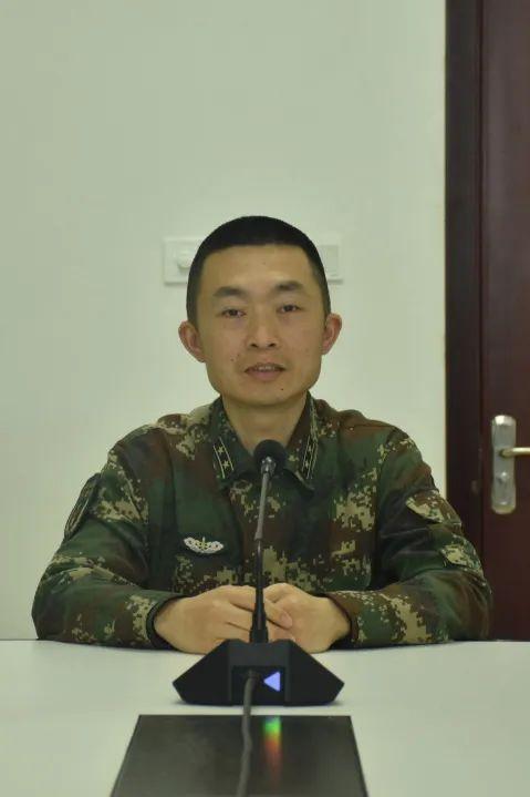 吕宏，科技领袖的卓越成就与深远影响，吕宏，科技巨擘的卓越成就与深远影响力
