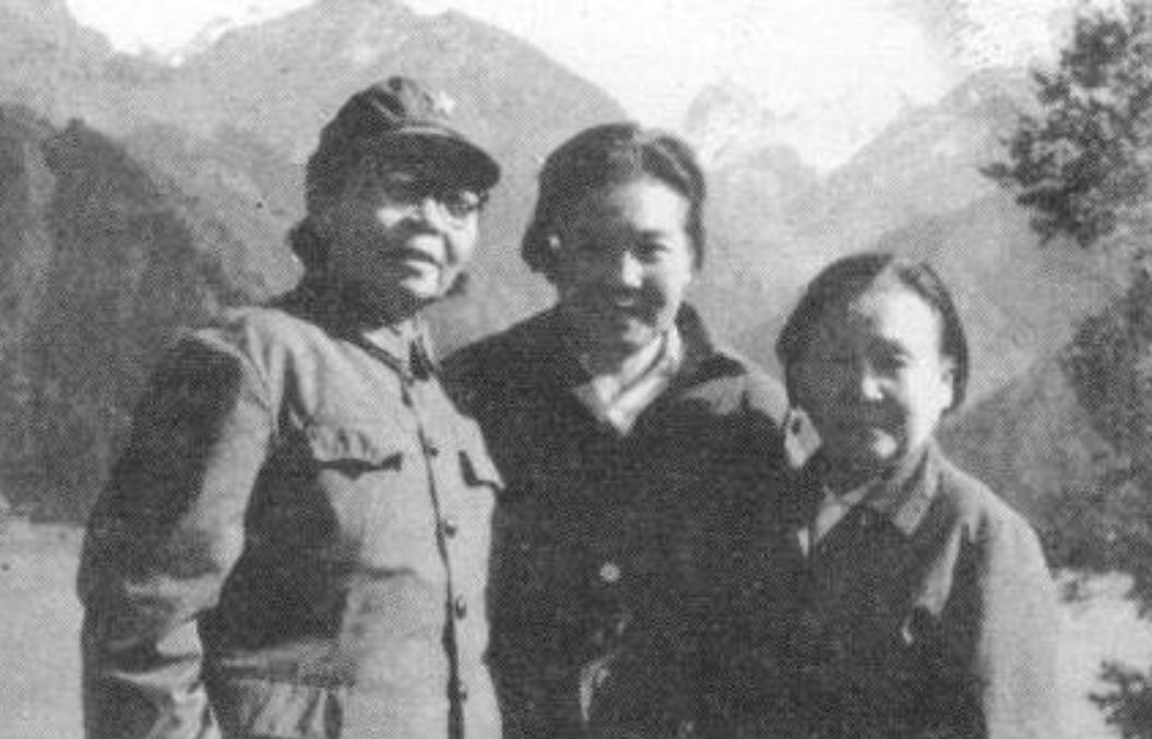 中国女将军图片，展现力量与荣耀的时代典范，中国女将军图片，力量与荣耀的时代典范展现
