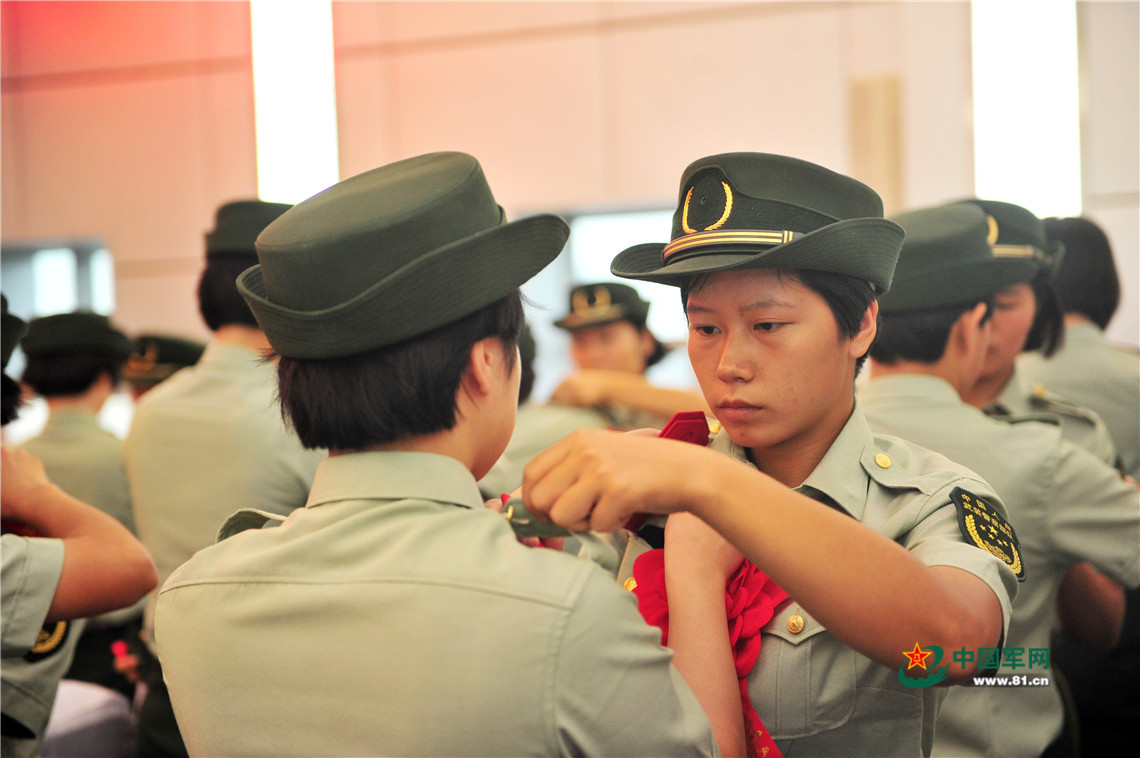 中国退伍女兵视频,荣耀与梦想的见证,中国退伍女兵视频,荣耀与梦想的见证时刻