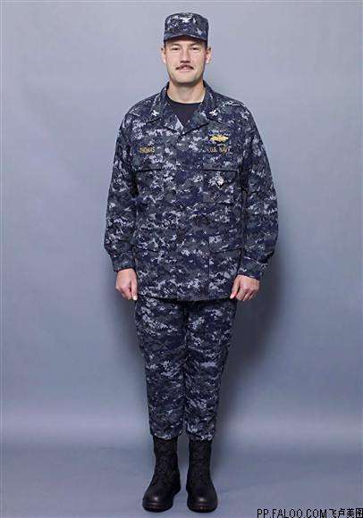 海军作训服有两种，设计与功能解析，海军作训服种类及设计与功能详解