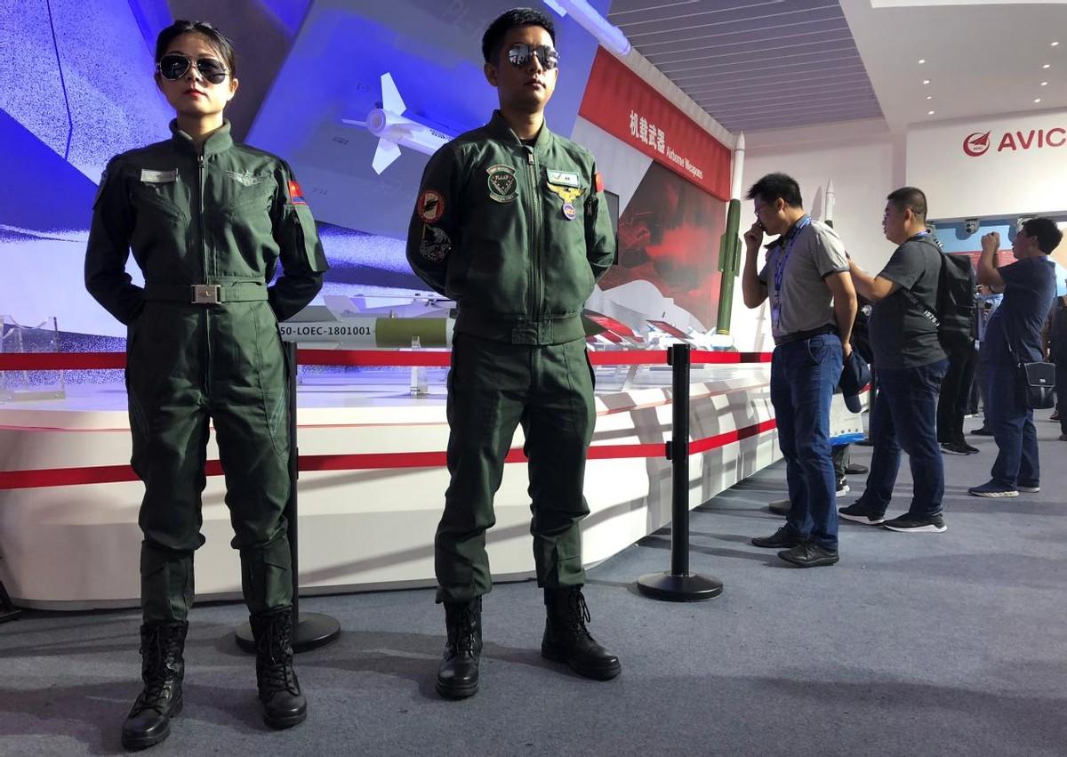 空军七型飞机亮相中国航展,展现空中力量的崭新面貌,空军七型飞机航展亮相,空中力量崭新面貌展现