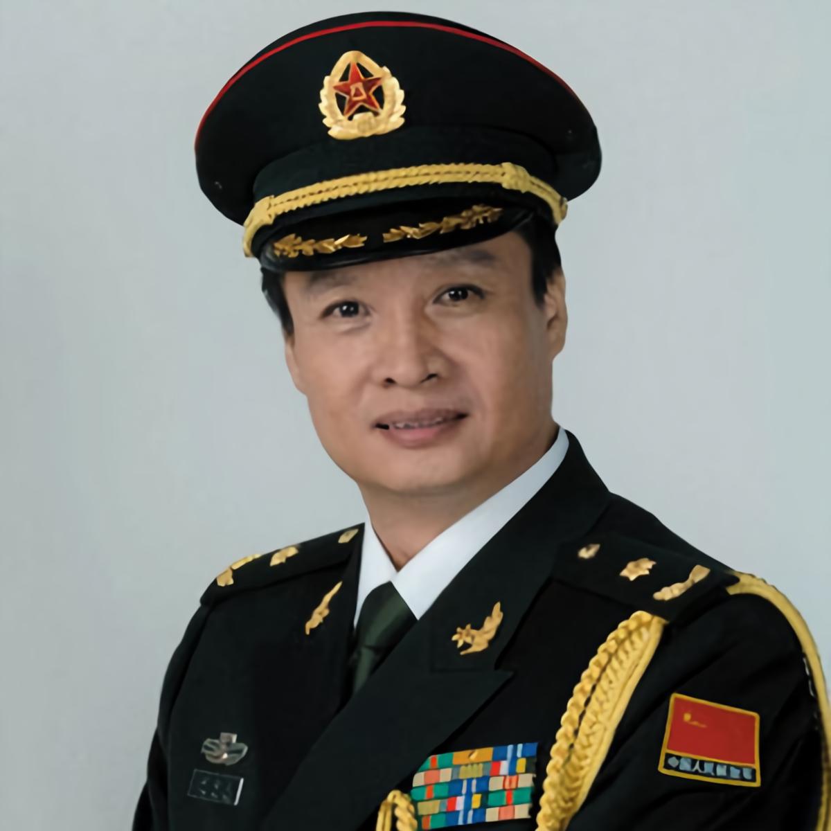 中国人民解放军军长,职责、荣誉与牺牲,中国人民解放军军长,职责重任、荣誉与牺牲并存