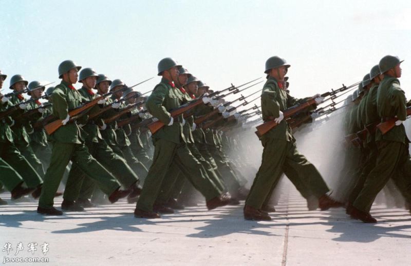 揭秘历史瞬间，1981年阅兵仪式的震撼时刻，揭秘历史瞬间，1981年阅兵仪式的震撼时刻回顾
