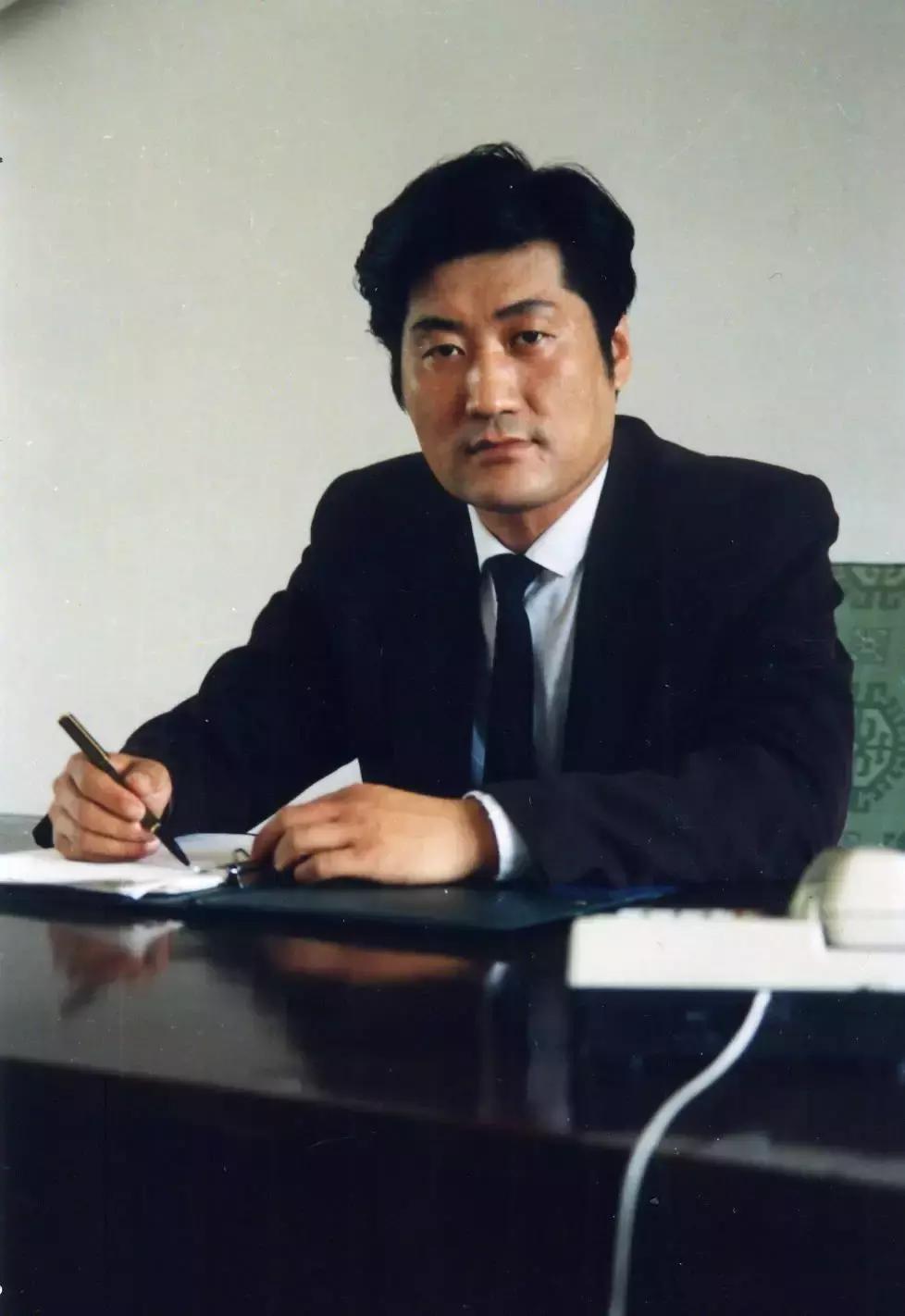 歼八总设计师，中国航空事业的杰出代表，歼八总设计师，中国航空事业的璀璨明星