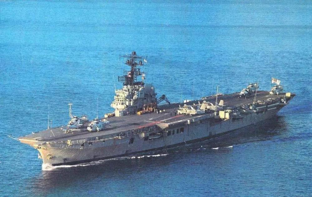 苏联1163型航母，冷战时代的海洋霸主，苏联时代海洋霸主，揭秘1163型航母传奇