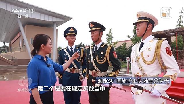 军刀礼与指挥刀，象征、传统与荣耀的象征，军刀与指挥刀，象征、传统与荣耀的交汇