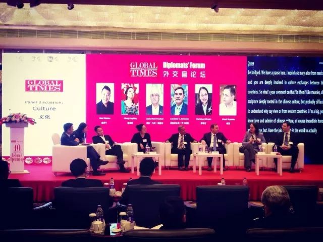 中国国际新闻报社，记录时代变迁，传递全球声音，中国国际新闻报社，记录时代变迁，全球声音传递者