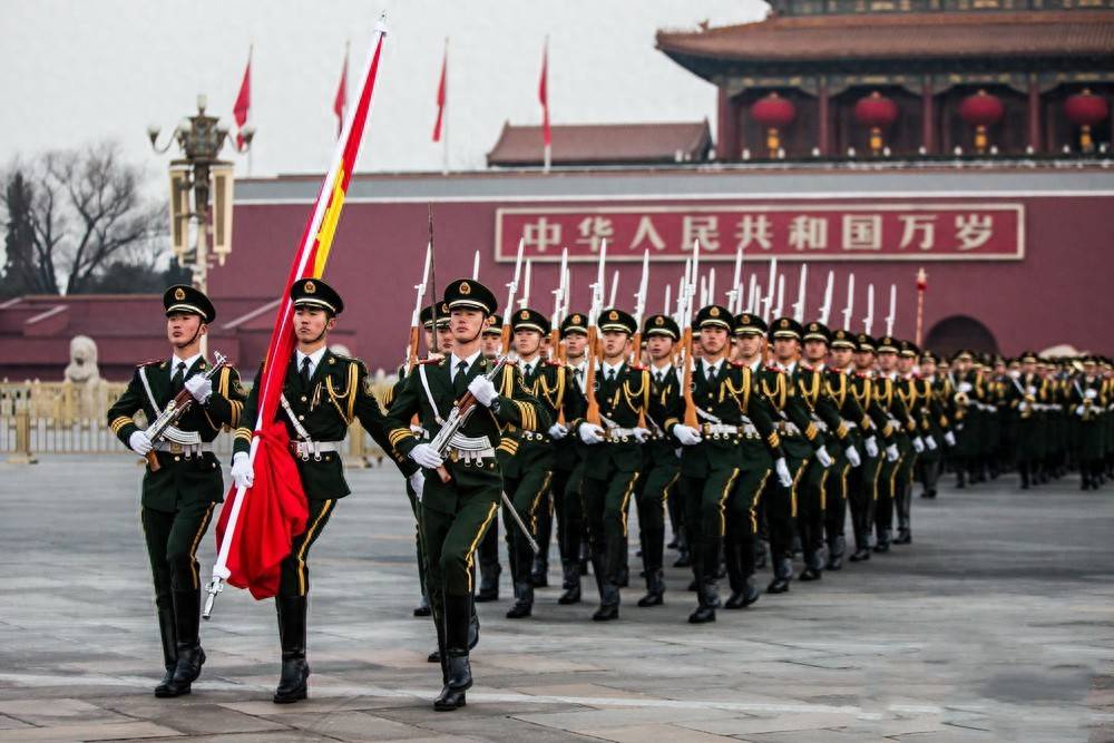 国旗护卫队,军衔背后的荣耀与责任,国旗护卫队,军衔背后的荣耀与责任之旅