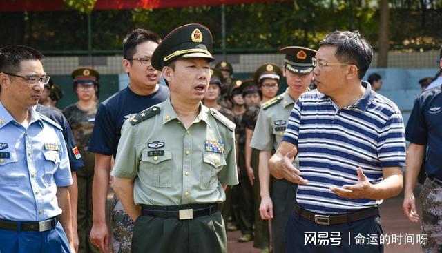 集团军参谋长军衔,职责、等级与军事力量的象征,集团军参谋长军衔,职责、等级与力量的象征标题