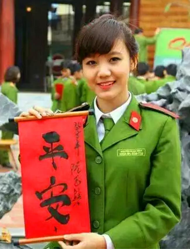 中国女兵仪仗队要求,卓越、精准与荣耀的象征,中国女兵仪仗队的卓越要求,精准展现荣耀的象征