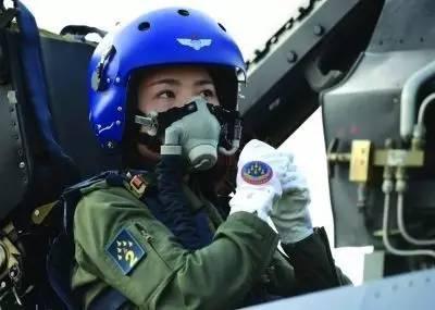 余旭驾驶歼-10战斗机,蓝天之上的英勇翱翔,余旭驾驶歼-10英勇翱翔蓝天之上