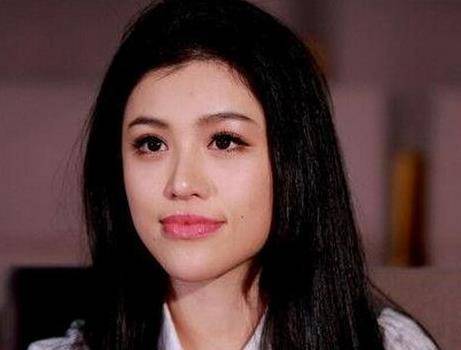 葛天掏手榴弹原视频,历史事件的再现与公众情感的触发,葛天掏手榴弹原视频,历史事件的再现引发的公众情感热议