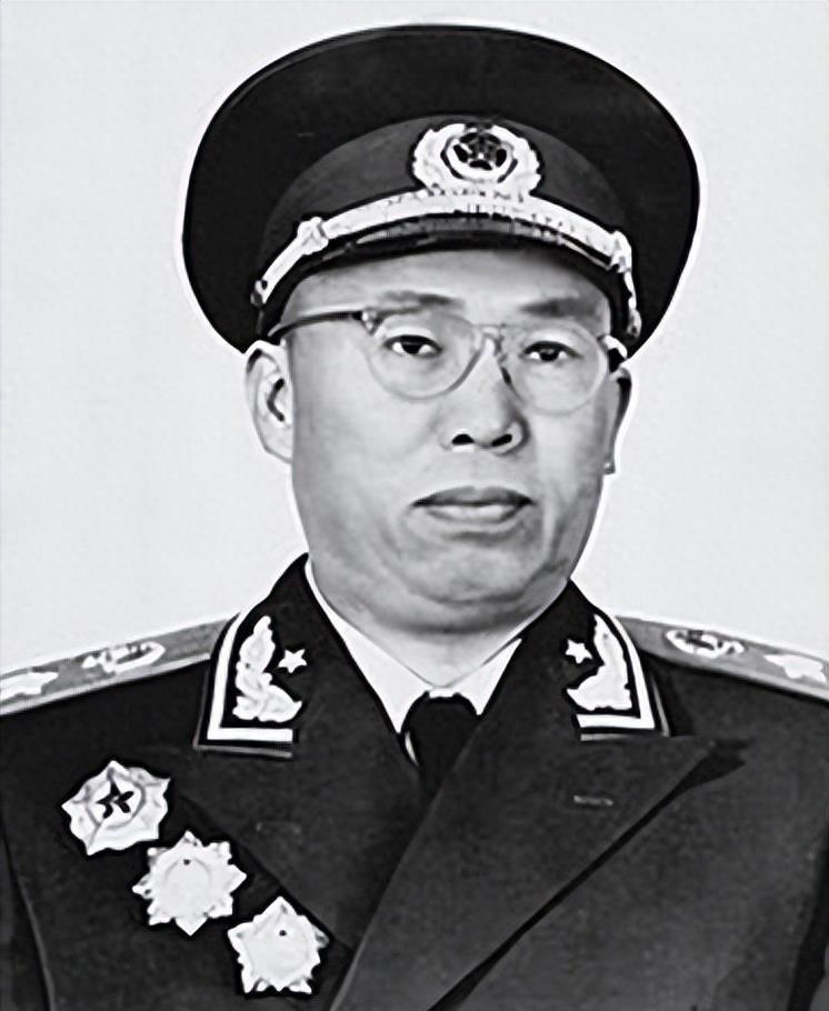 中国现役上将军衔名单公布,荣耀与责任并存,中国现役上将军衔名单公布,荣耀与责任同行