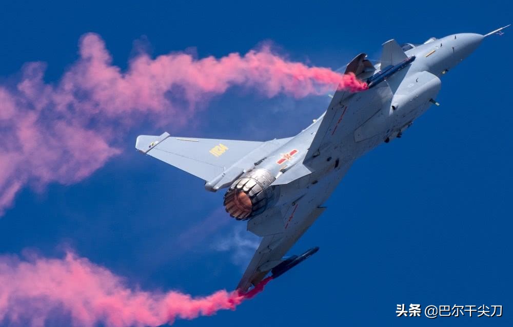 歼-10战斗机气动布局深度解析,歼-10战斗机气动布局全面解析