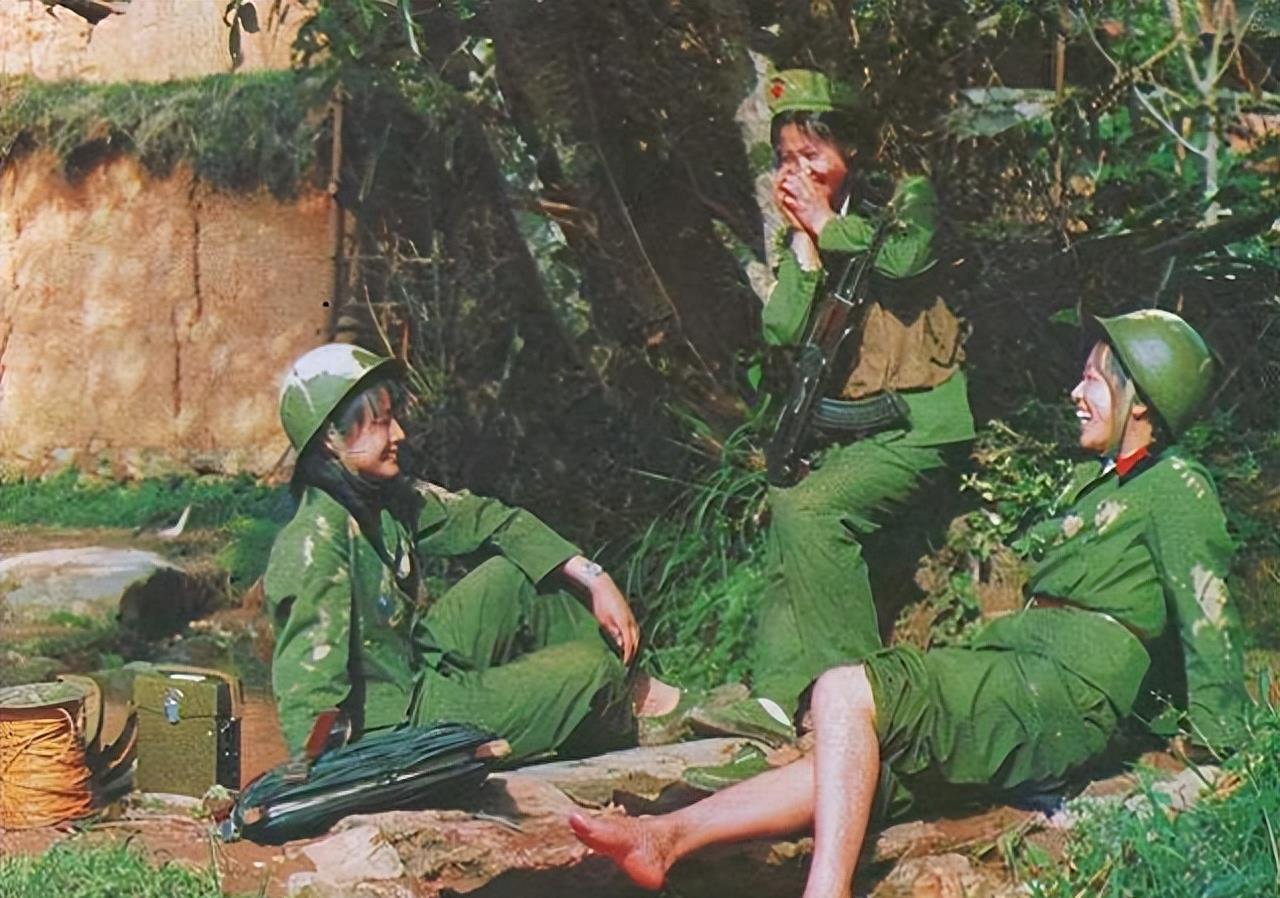 越南反击战中的中国女兵照片,历史的见证与时代的印记,中国女兵在越南反击战中的历史见证与时代印记