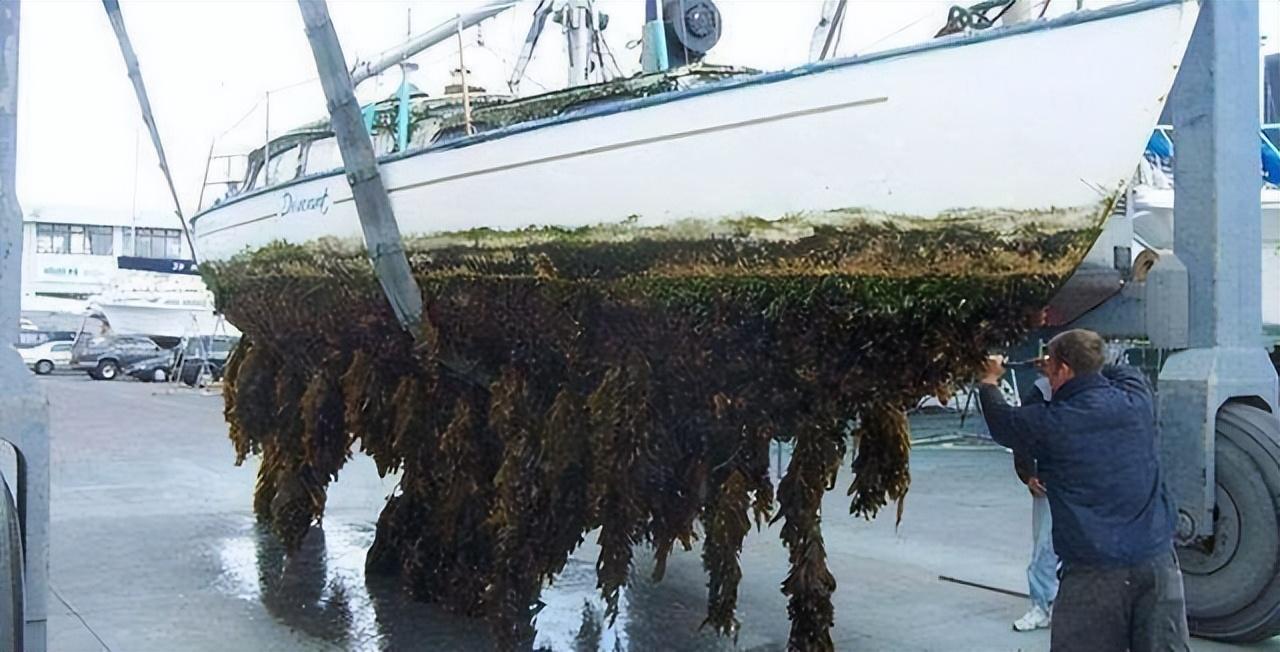 航空母舰的吃水量,深度解析与实际应用,航空母舰吃水量深度解析及实际应用探讨