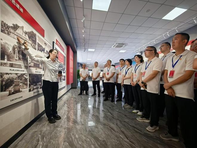 解放军艺术中心，艺术的璀璨明珠，解放军艺术中心，艺术瑰宝熠熠生辉