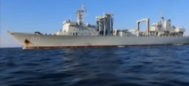 昆仑山舰驱离海盗,展现中国海军的英勇与智慧,昆仑山舰智勇双全,成功驱离海盗展现中国海军实力