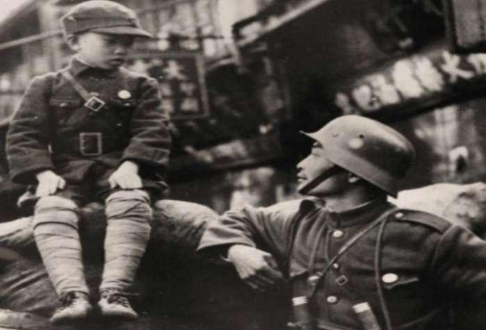 老兵新兵比枪法,传承与超越的精神力量,老兵新兵比枪法,传承与超越的精神力量对决