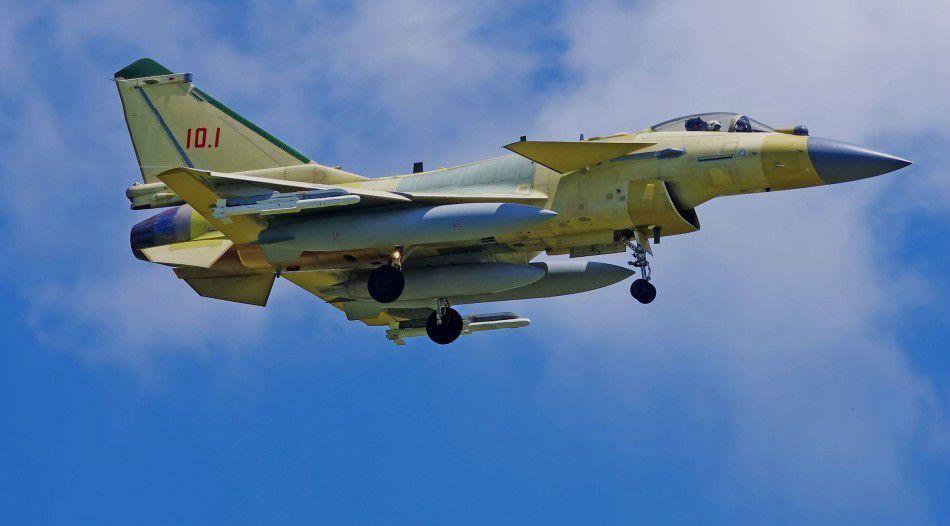 歼-10C战机大小与性能解析,歼-10C战机全面解析,尺寸与性能概览